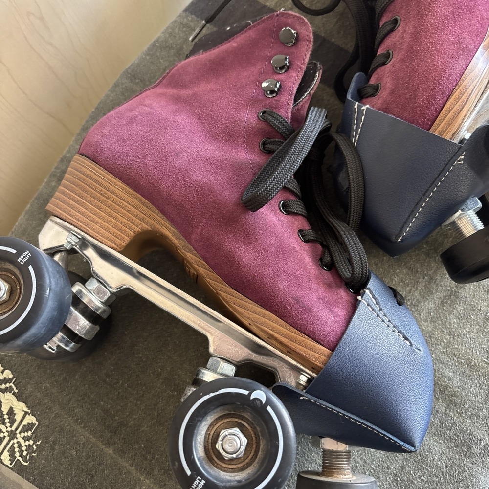 Moonlight Rollers Moon Boot Quad Roller Skates, A… - image 8